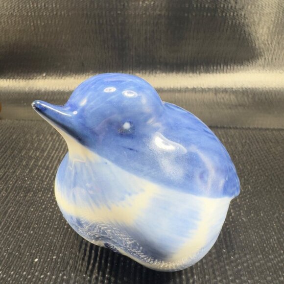 Robin Bird Blue White Porcelain Chubby Fat Bird Figurine Ornament Decorative - Picture 10 of 10